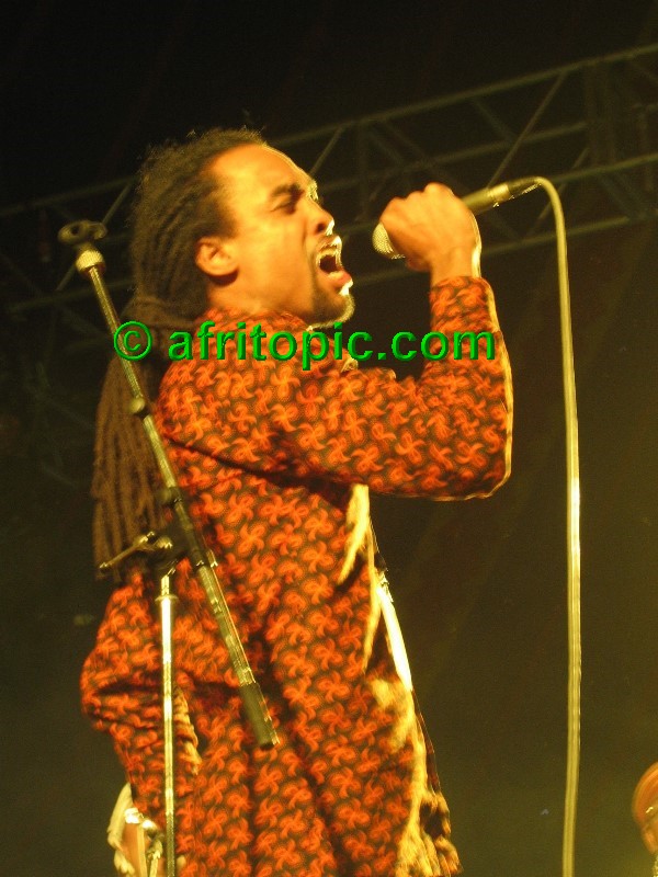 ../Images/afw2006b 504.jpg